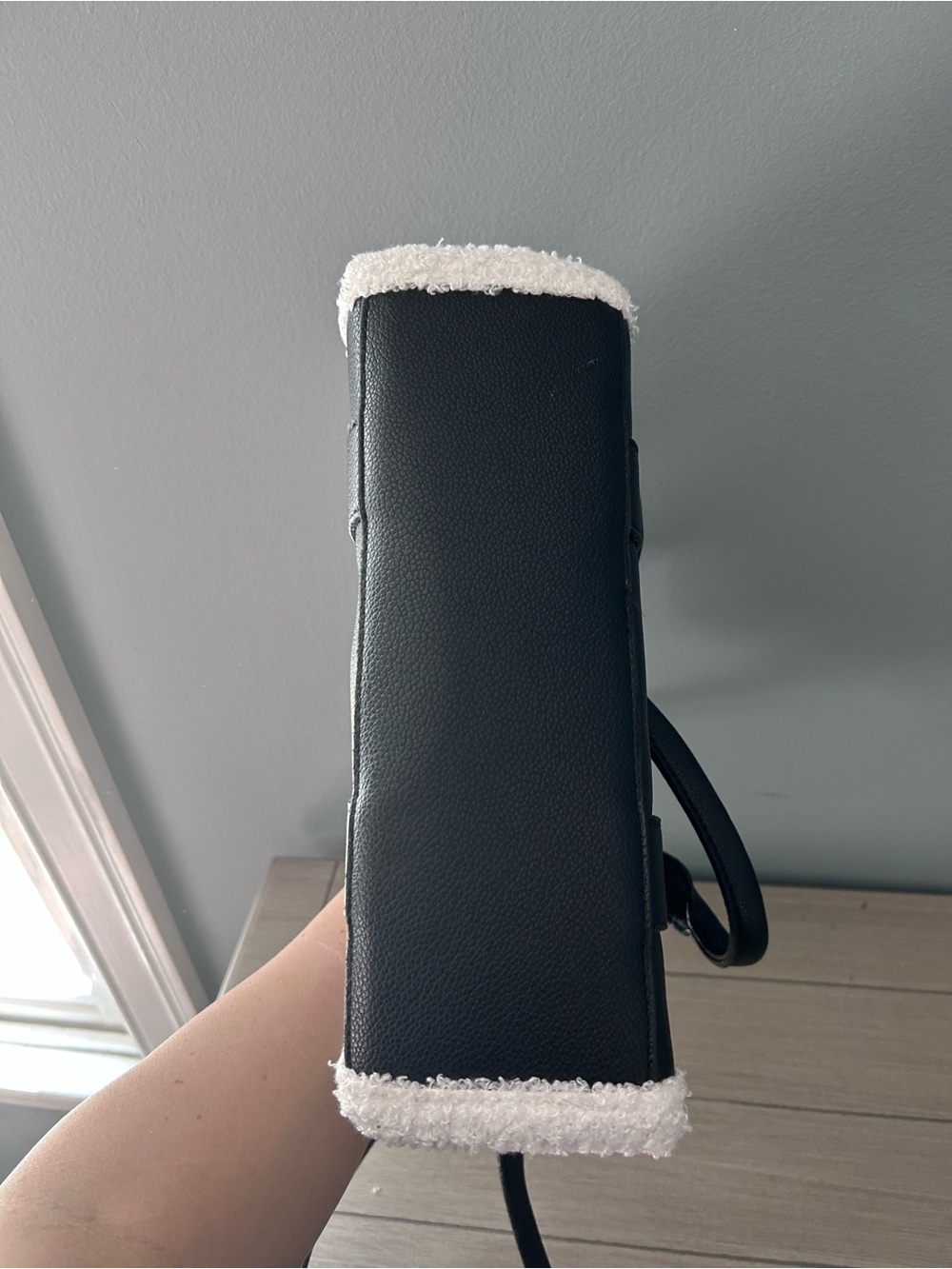 THE TOTE BAG Black and White Sherpa Trim Tote - Picture 8 of 12